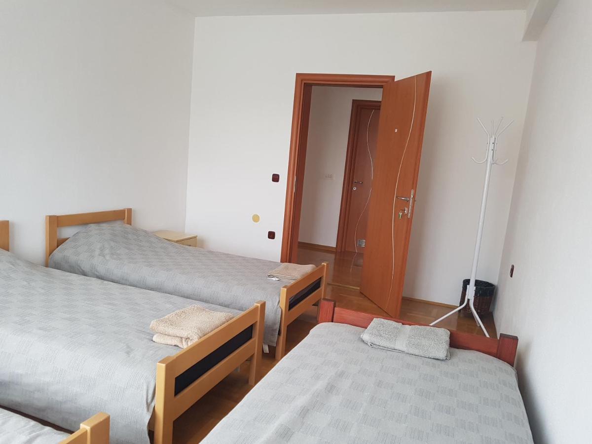 Prenociste Klas Pleternica Habitación foto