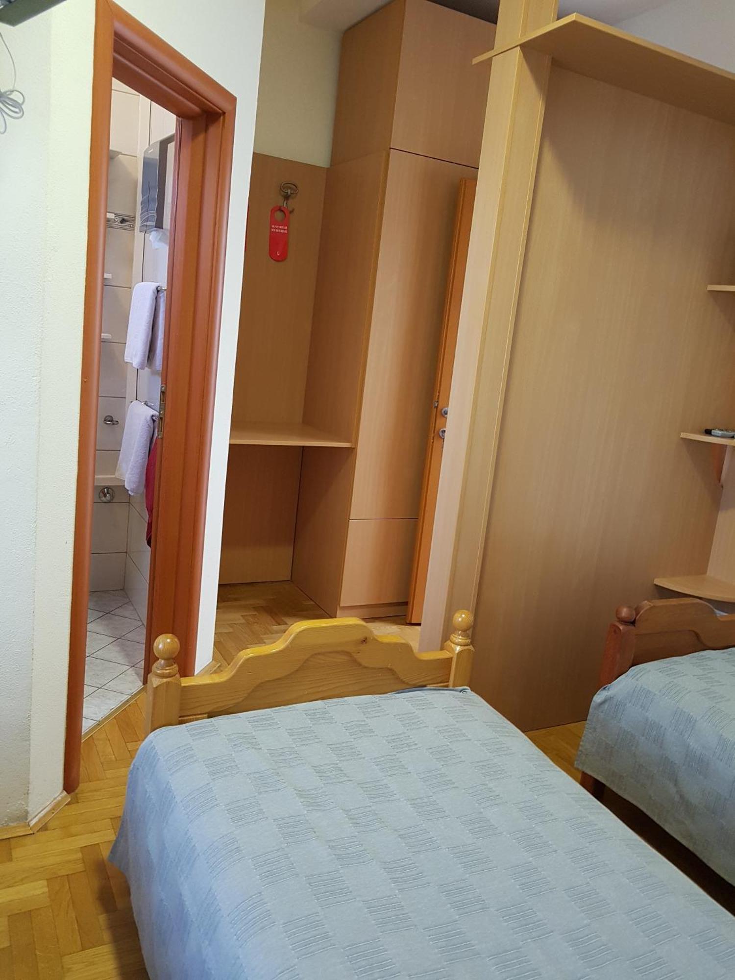 Prenociste Klas Pleternica Habitación foto